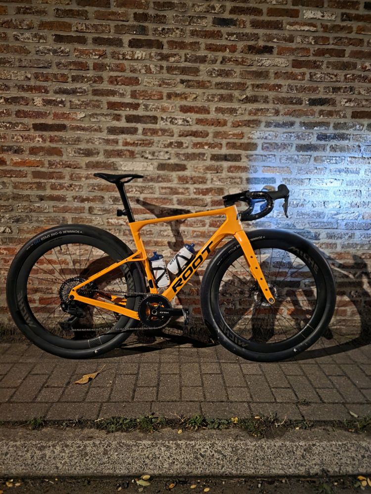 ROOT gravelfiets, zijaanzicht